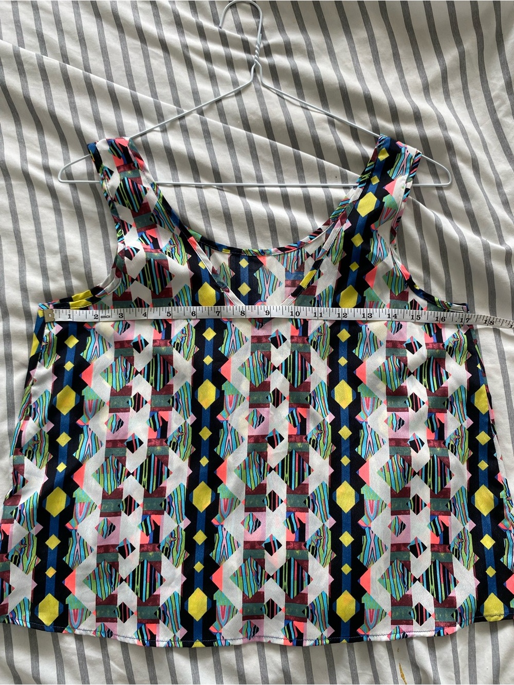 Geometric Tank Top - Picture 2 of 2
